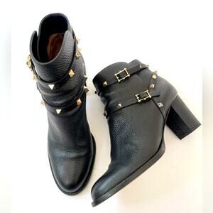 Valentino Garavani Black grained leather rockstud block heel ankle boots EU 40